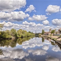 BEAUTIFUL HISTORIC WORCESTER